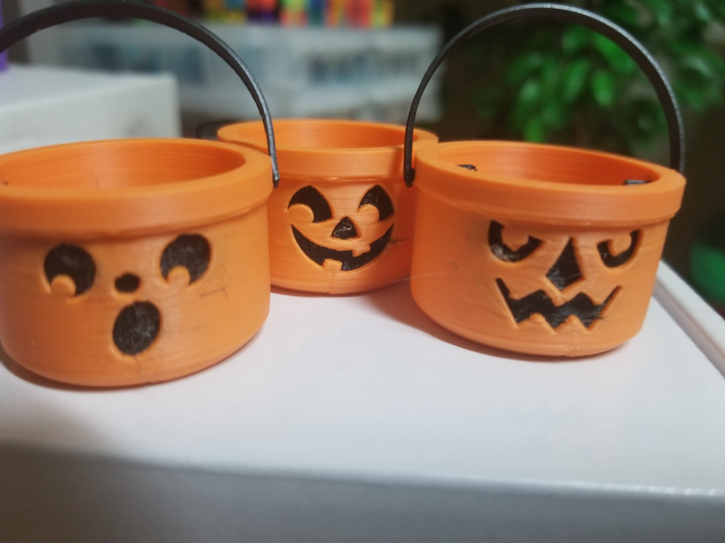 Mini Hallowe'en Buckets
