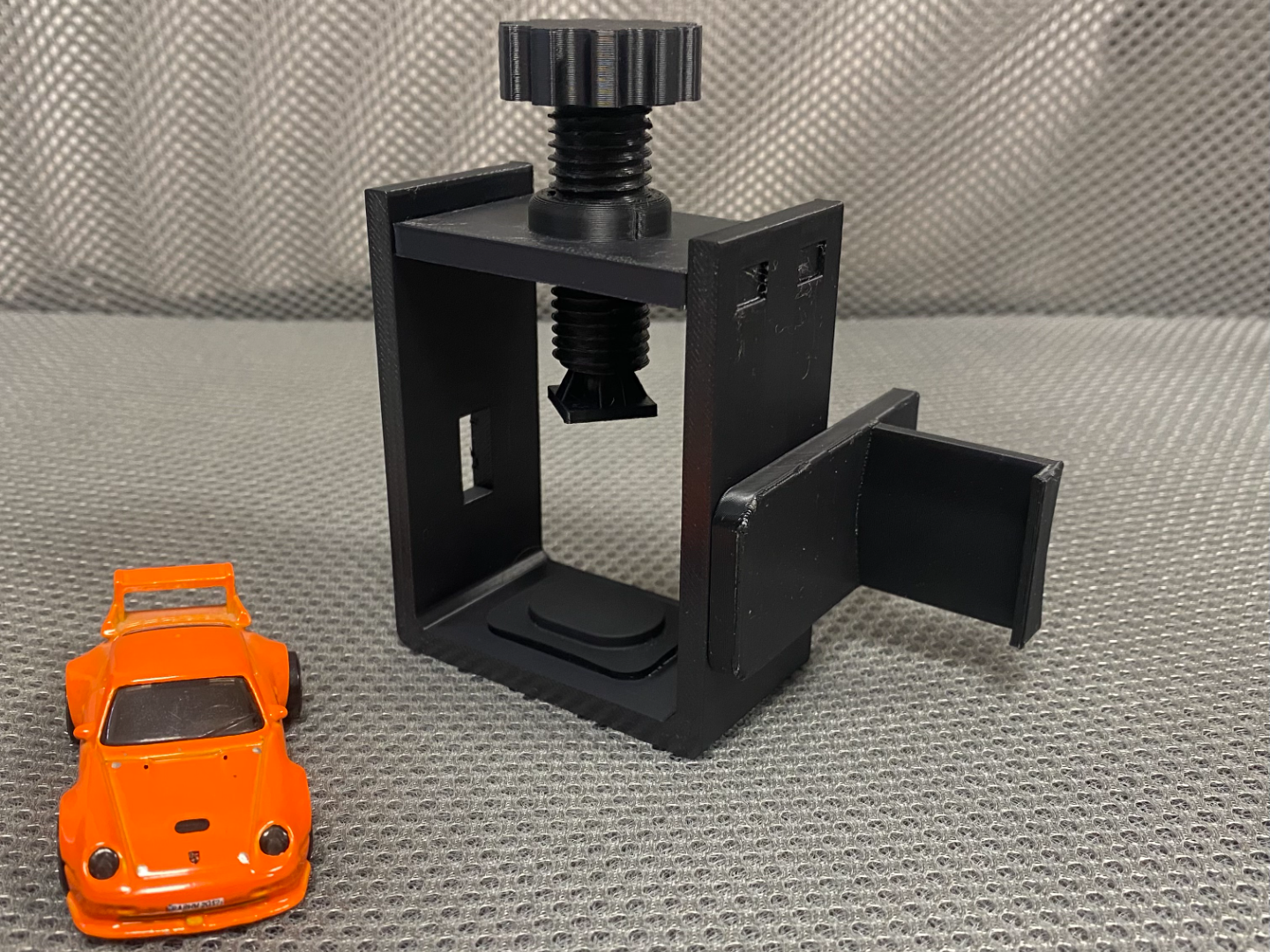 Headphone holder desk leg mount