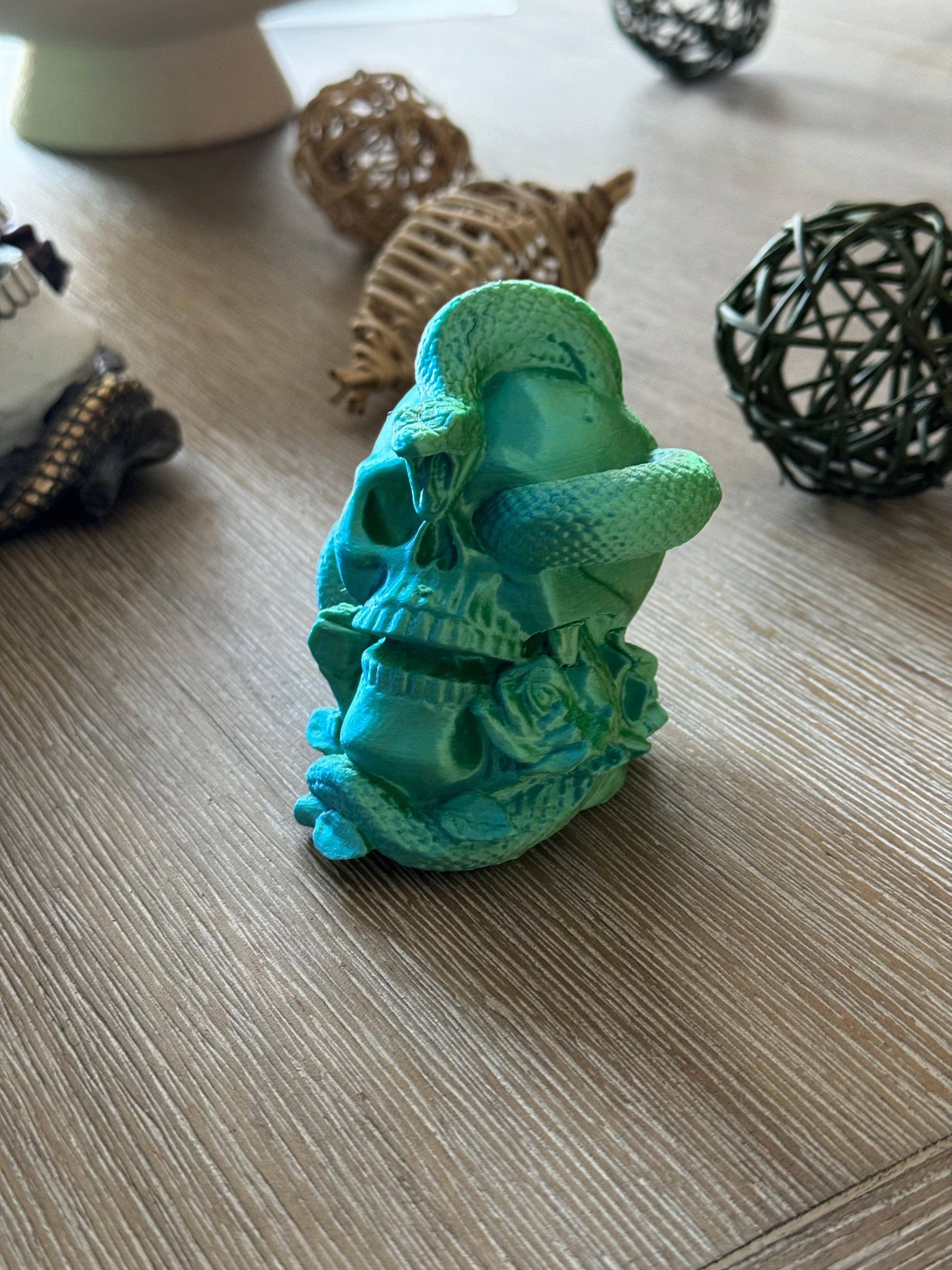 Skull & Snake Sculpture (Photogrammetry / Scanned)