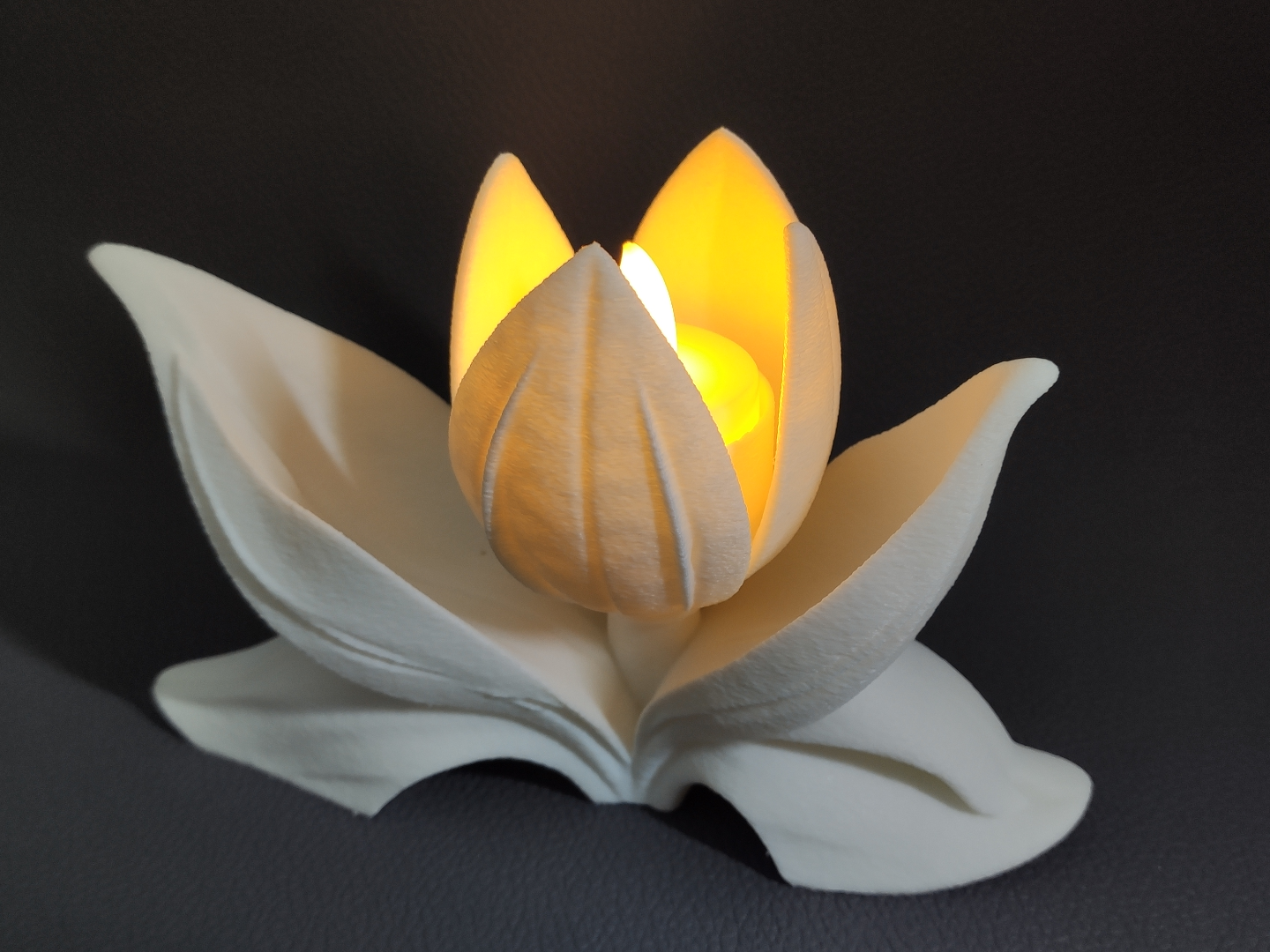 Tulip - LED tea light holder