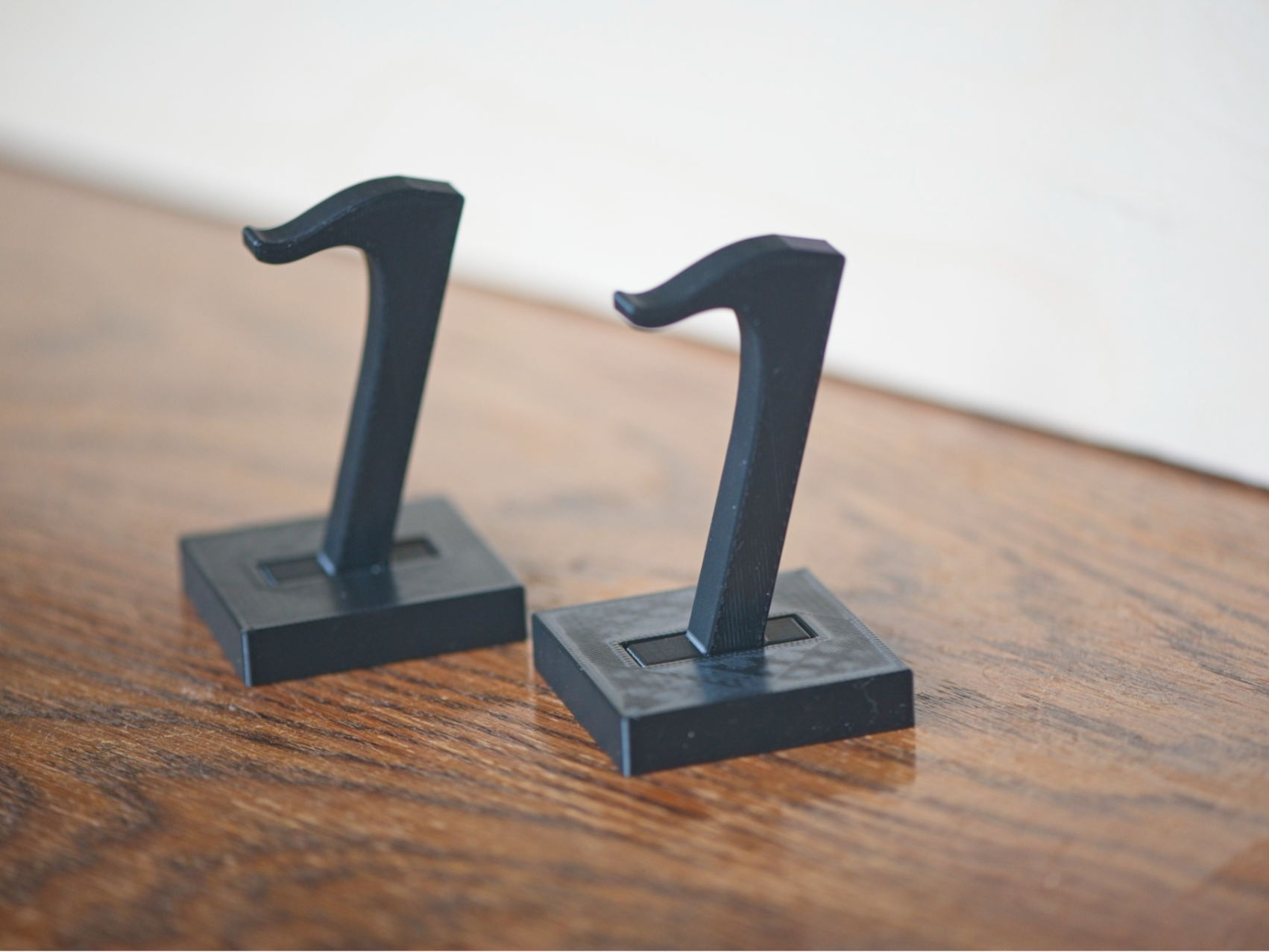 String Instrument Bow Display Stand