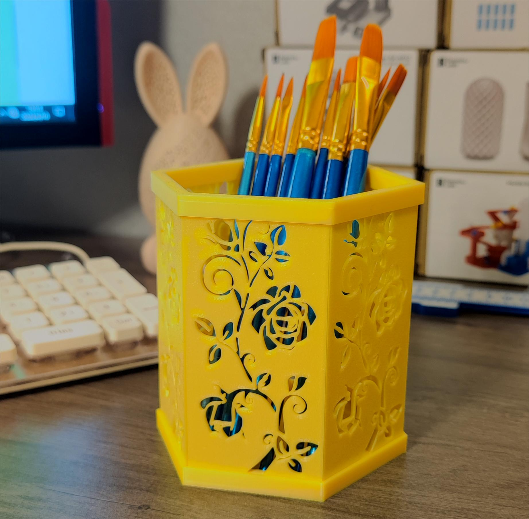 Rose pen holder 玫瑰拼装笔筒