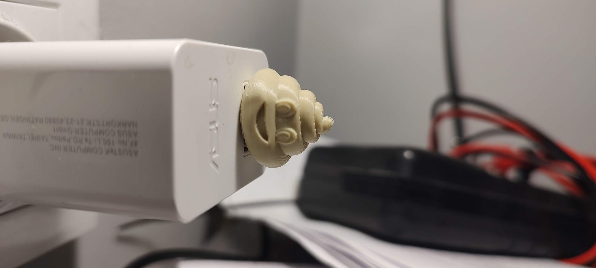 Pile o poo poop emoji usb cover