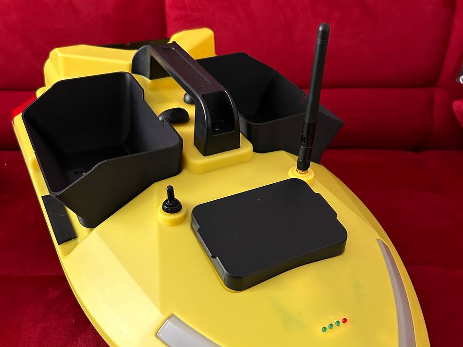 Bait Boat / Flytec Futterbehälter