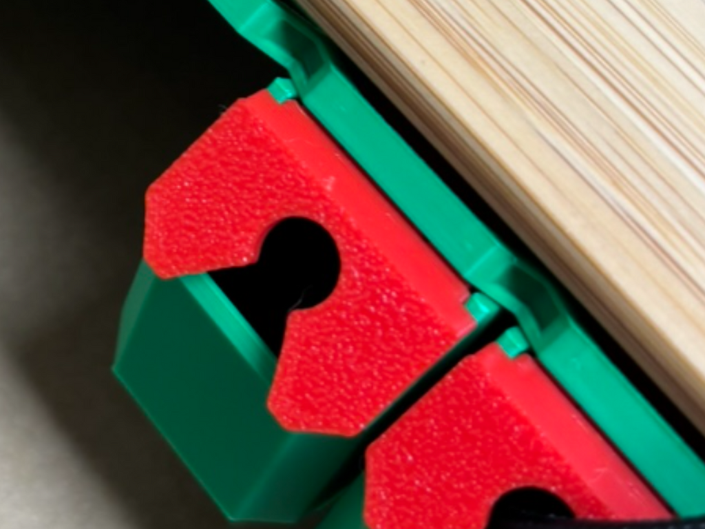 openGrid snap with hinge and cover
