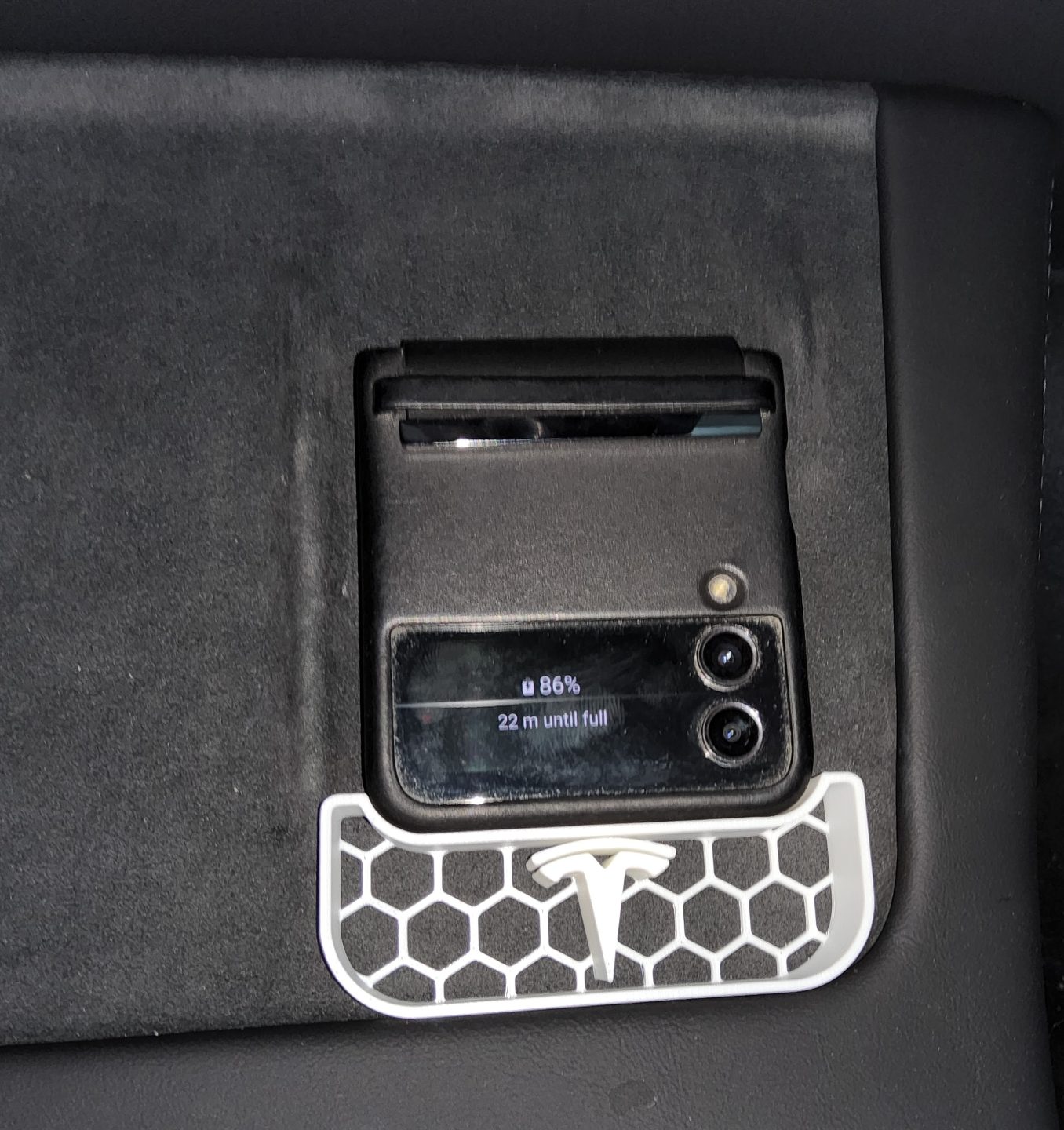 Honeycomb logo flip phone spacer for Tesla model Y cordless charger
