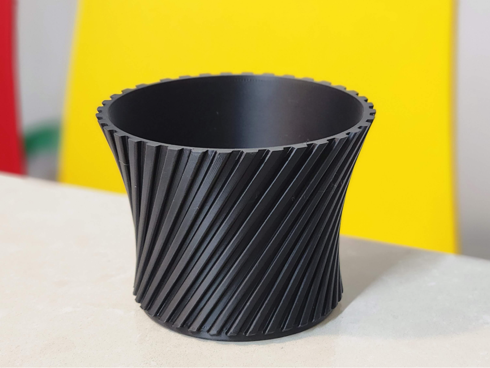 Twisted Plant Pot 1L