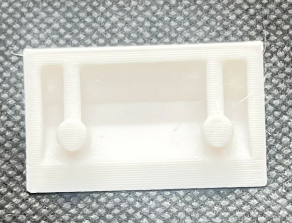 Cockspur window clip