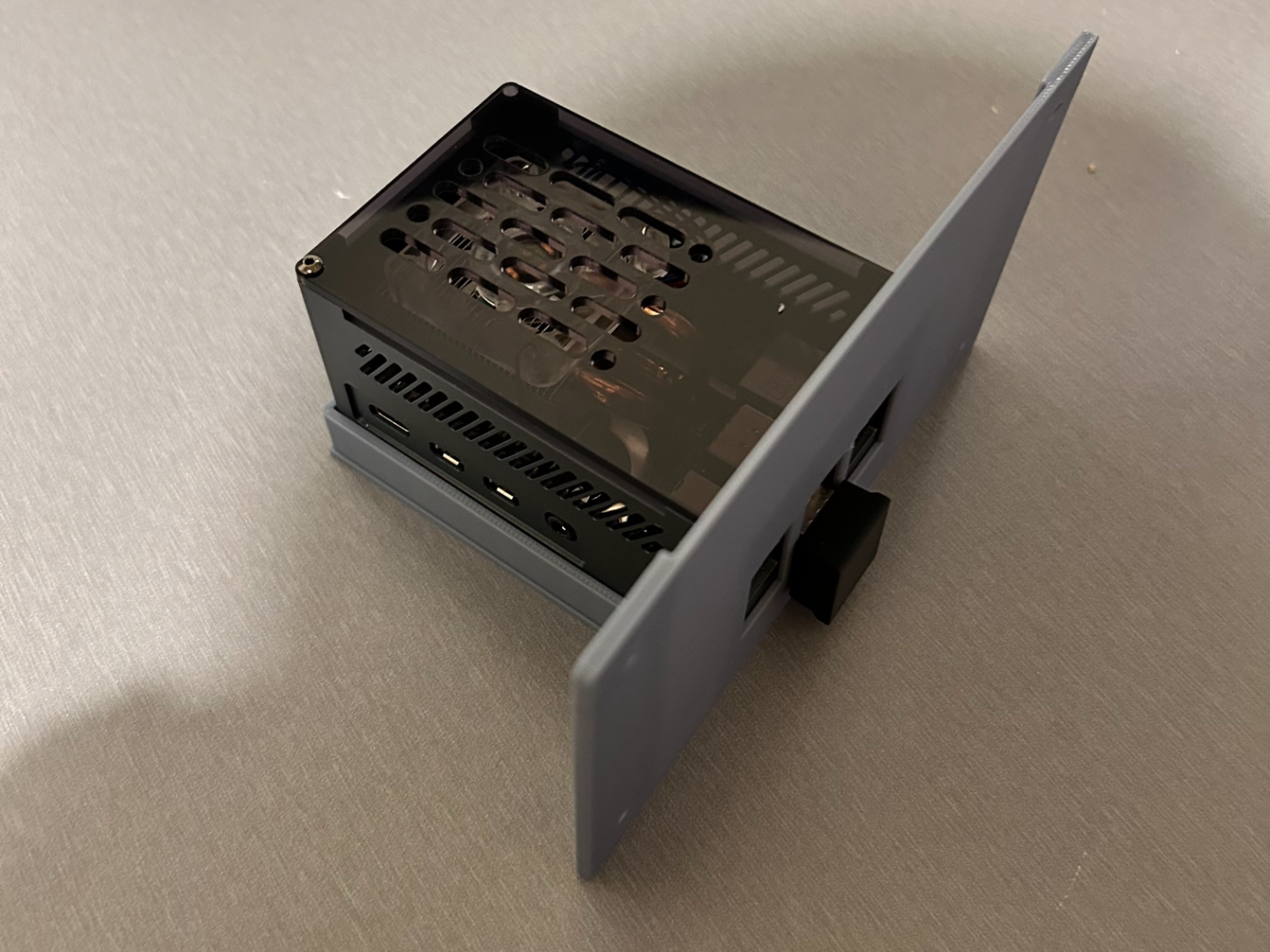 Microlab – Pi 4B + SSD in GeeekPi Aluminum Case