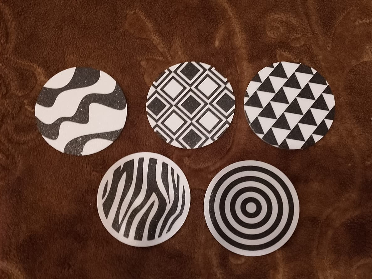 Dual color cup/mug coasters