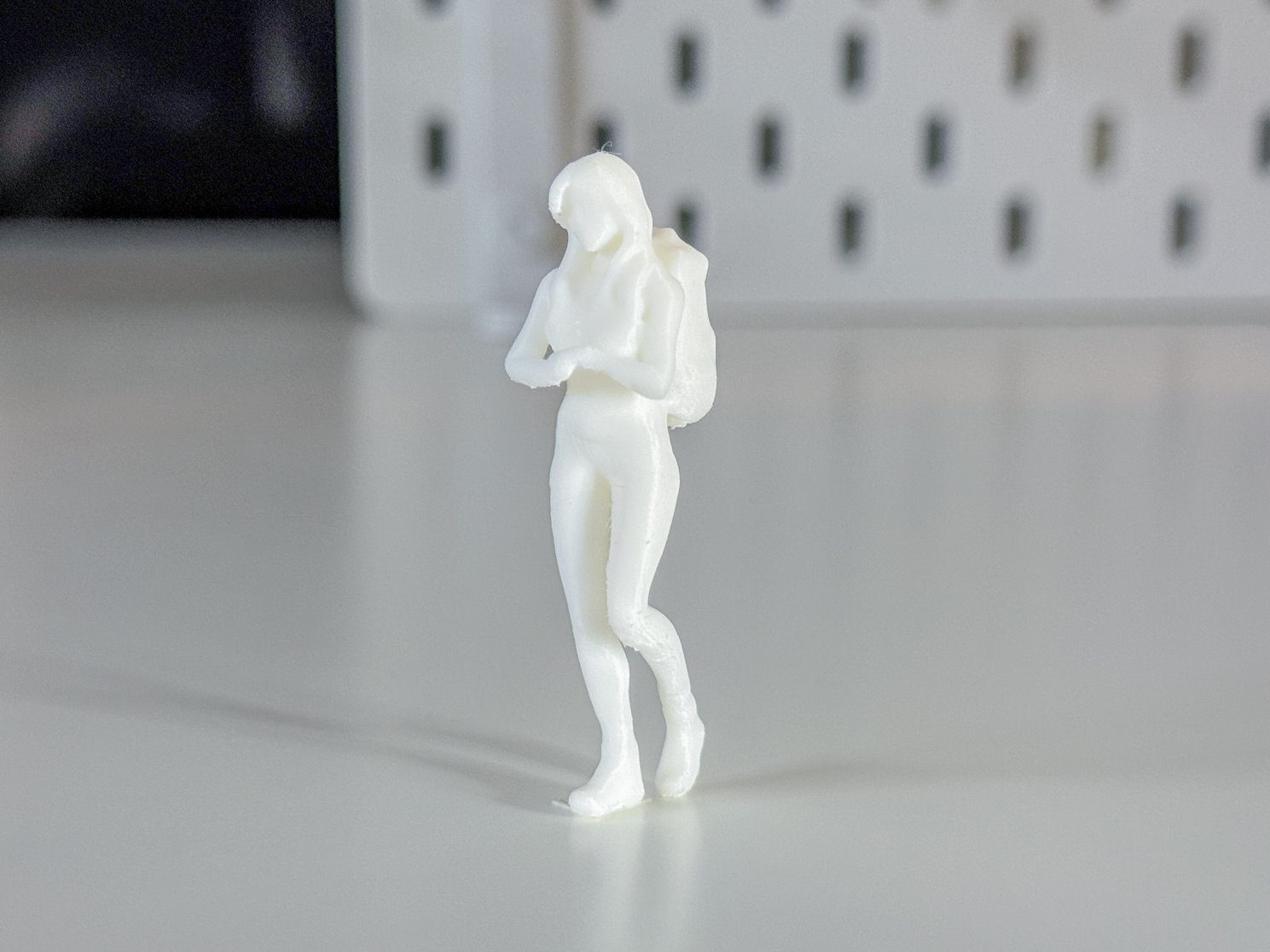 Miniature Woman/Tourist for your Diorama
