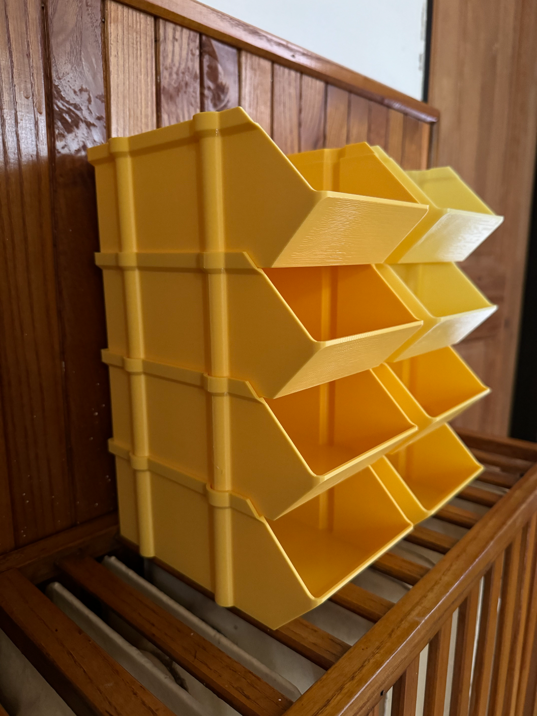 Solid stackable box 150x100x60 (inner dimension)