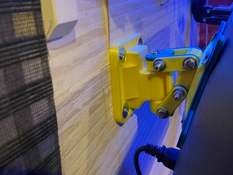 VESA wall mount for PC monitors