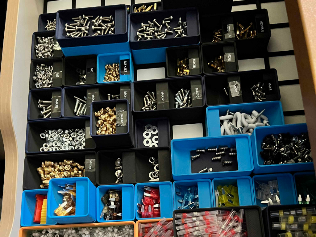 Gridfinity bins with scoop for IKEA Alex drawers