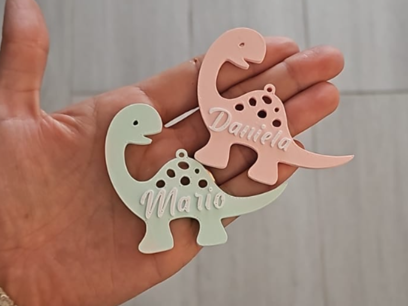 Llavero de dinosaurios personalizados con nombre
