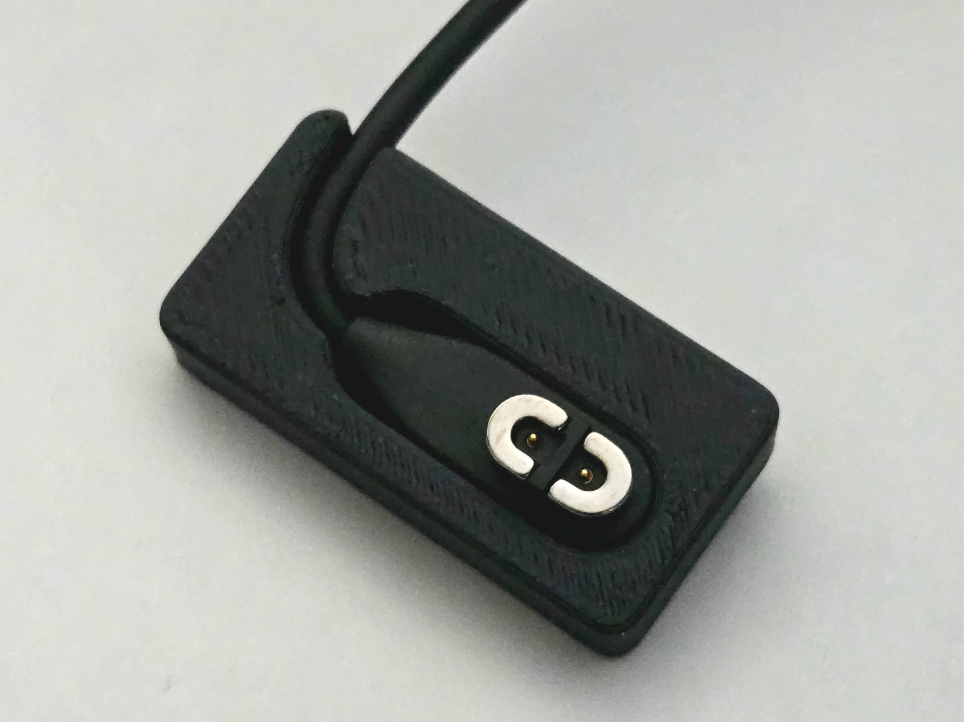 Shokz OpenRun Hanger