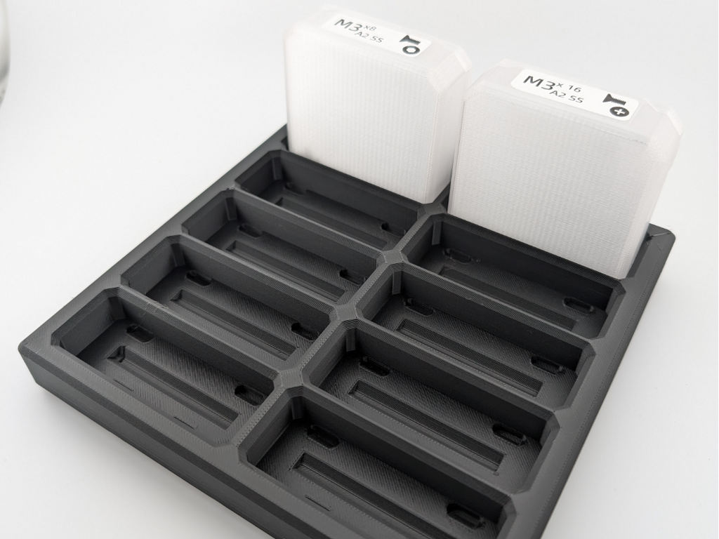 Gridfinity Bins for Clamshell Parts Boxes