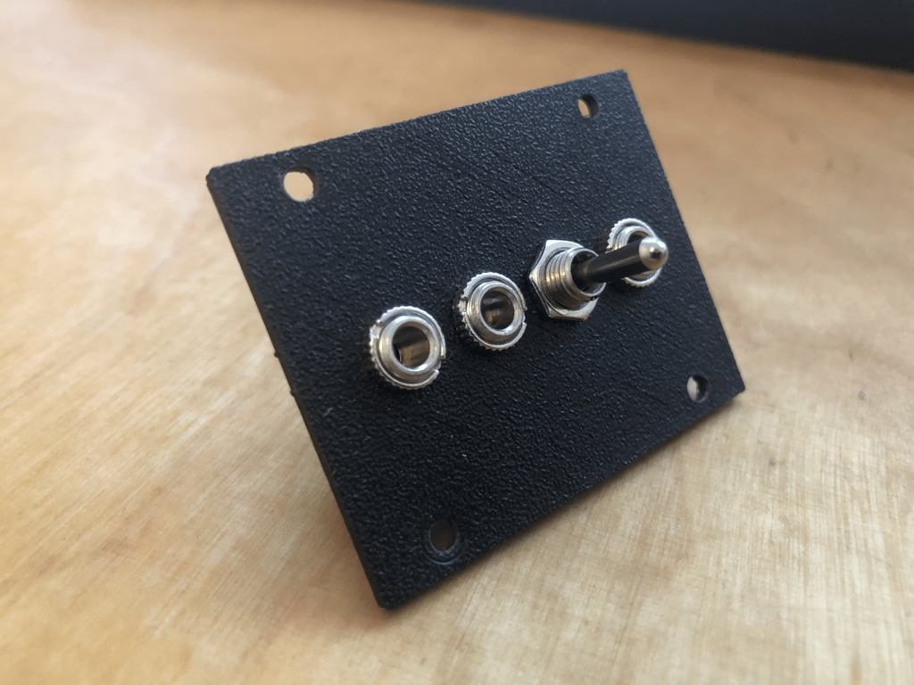 Intellijel 1U Switched Multiple (Front Panel)