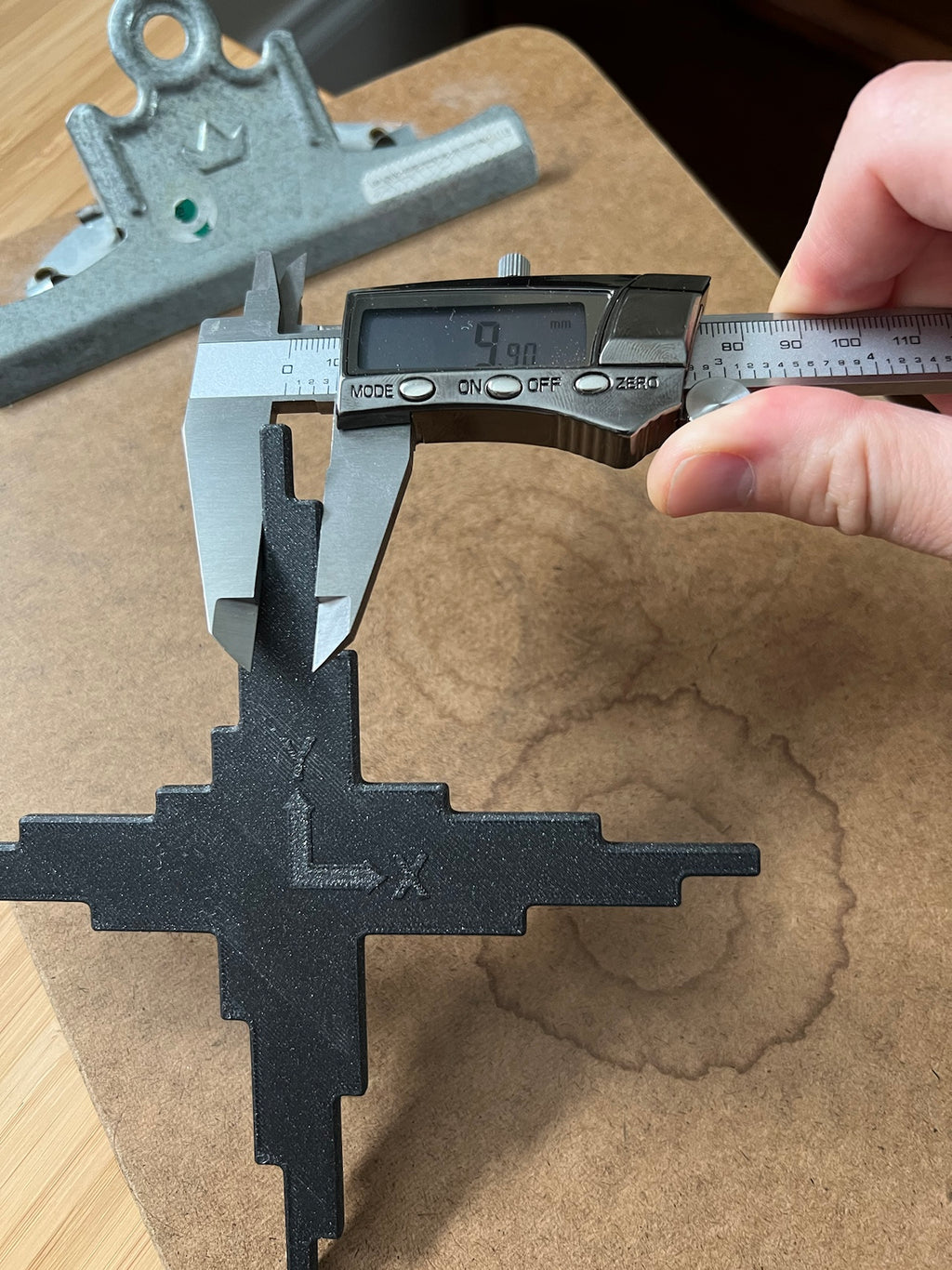 CaliCross: A Handy Tool for 3D Printer Dimensional Accuracy