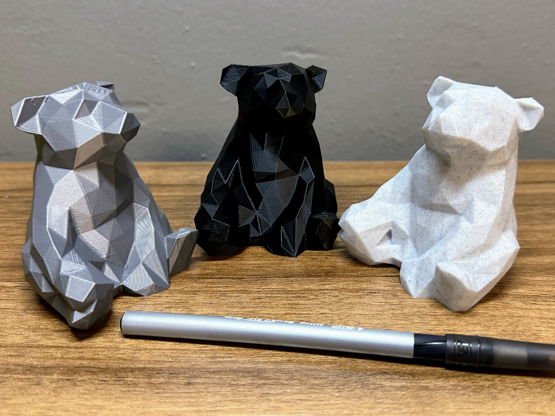 3" Low Poly Bear Chilling Statue Toy~no supports