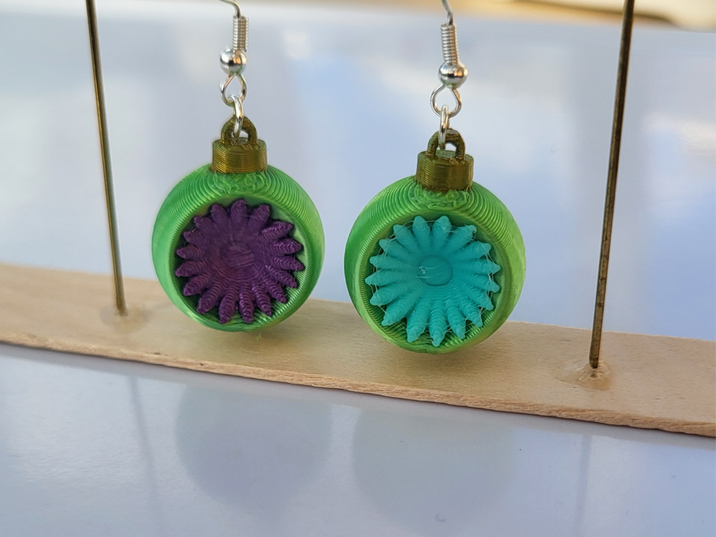 Christmas bauble earring