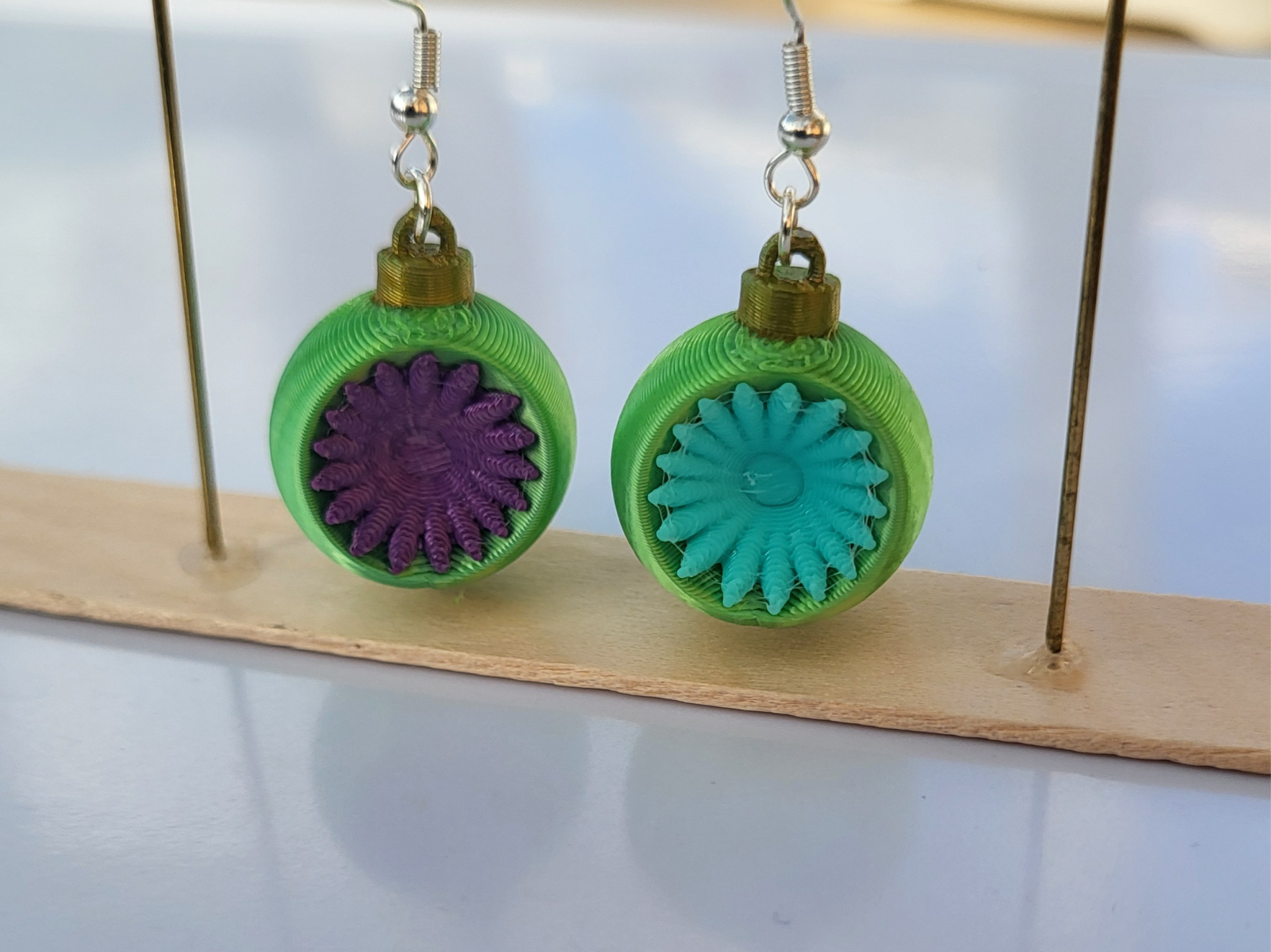 Christmas bauble earring