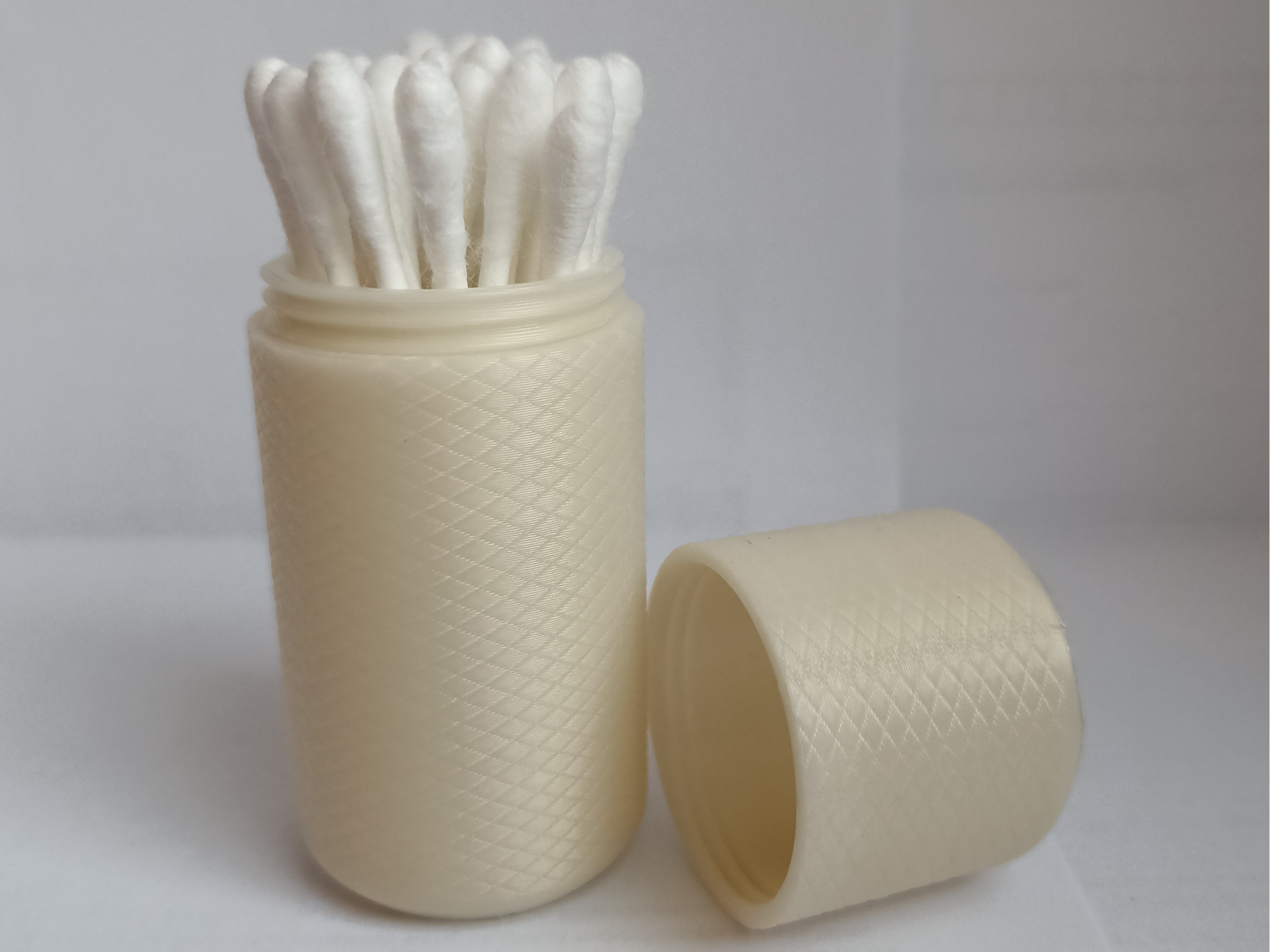 Travel container | Cotton swab | No supports