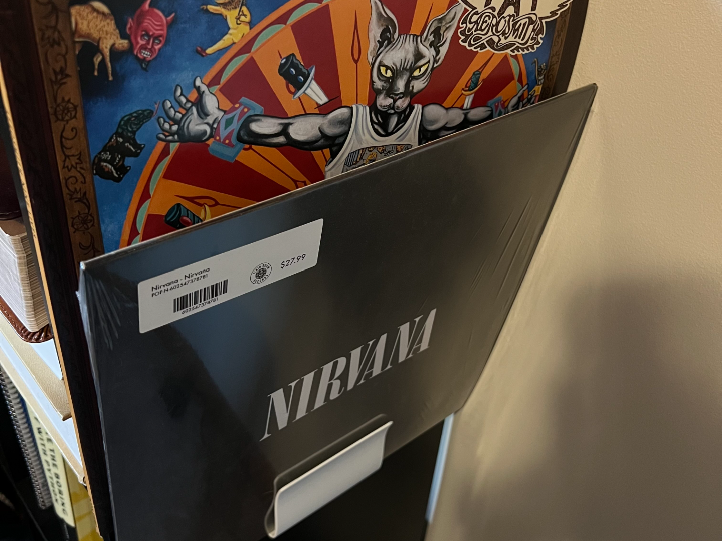 Vinyl Wall Mount - Single