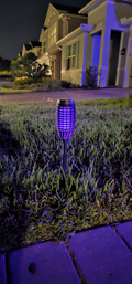 Spike solar lawn lamp