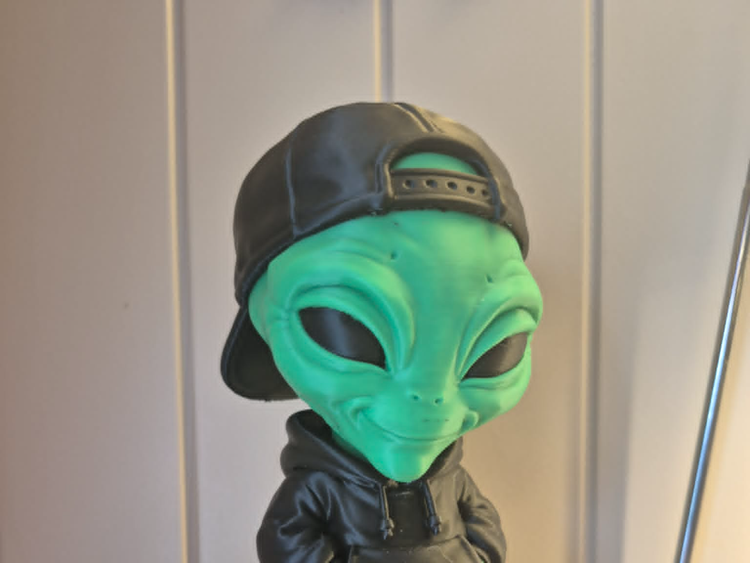 Gangster alien