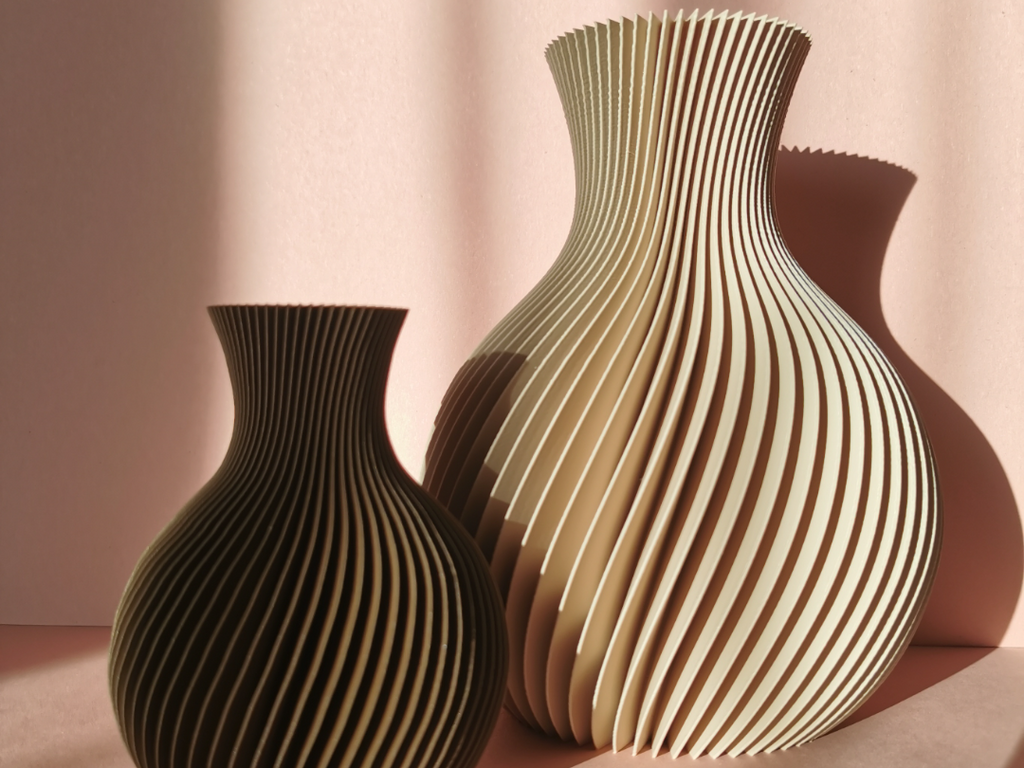 Elegant modern vase (Print in vase mode)