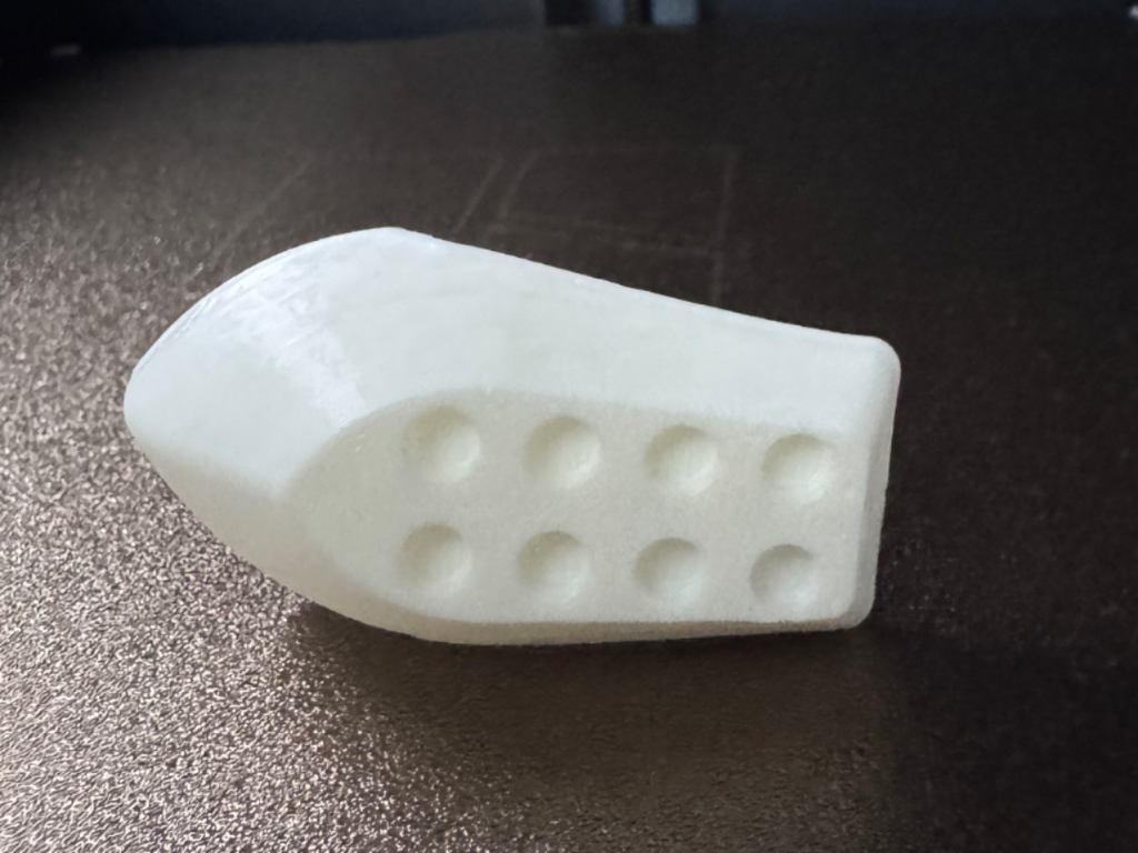 Brick Compatible building model benchy (2x4 holes)