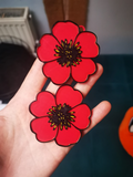 Poppy blossom magnet keychain