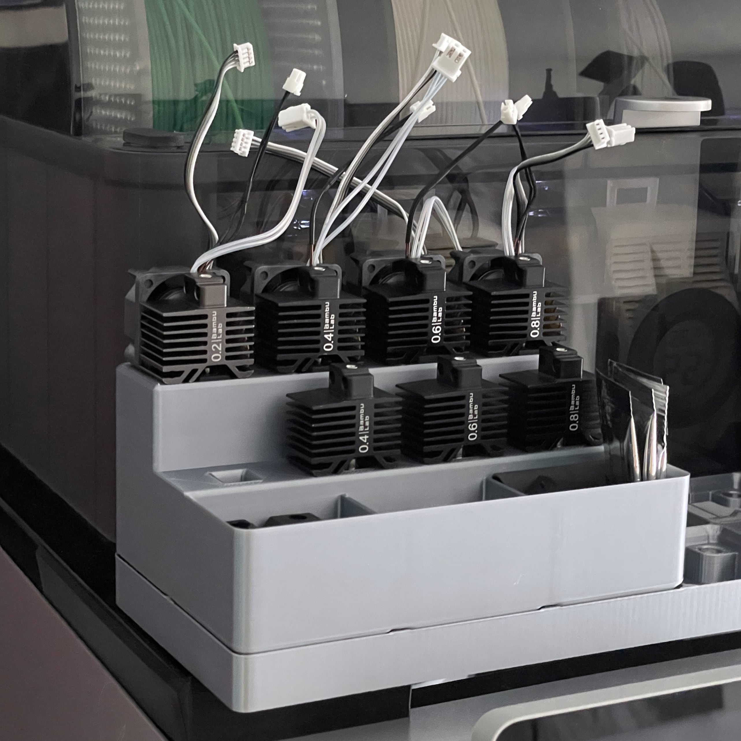 Gridfinity Holder for 8 Bambu Lab X1/P1 Hotends/Nozzles