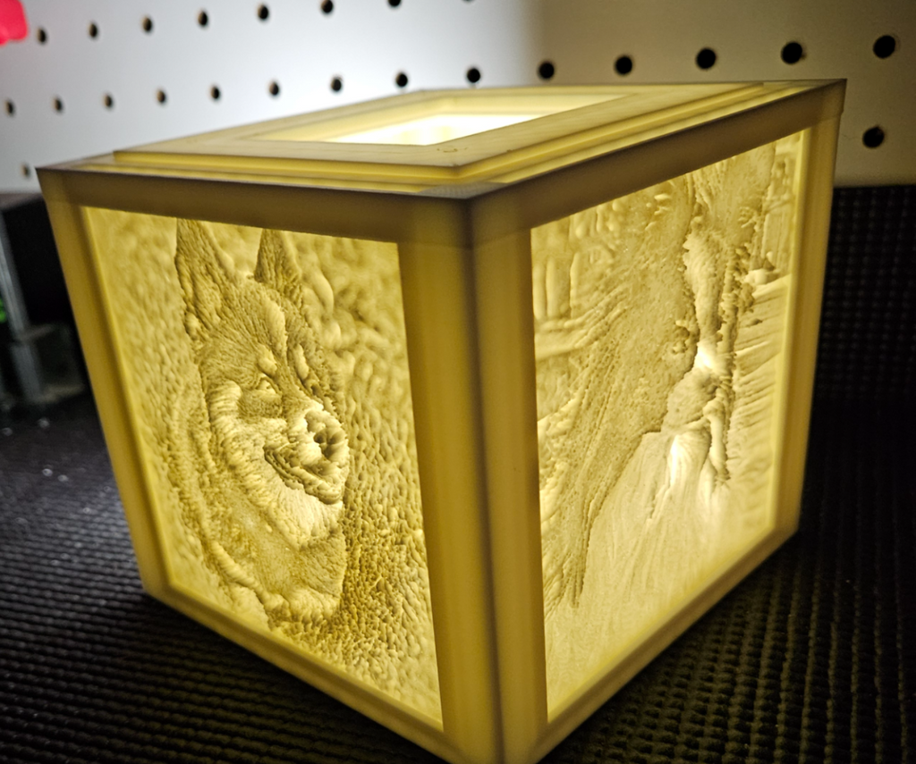 Lithophane Box with Swappable Lithophanes and Top