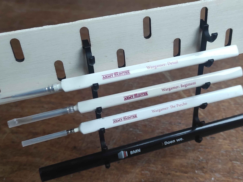Skådis brush/pen rack