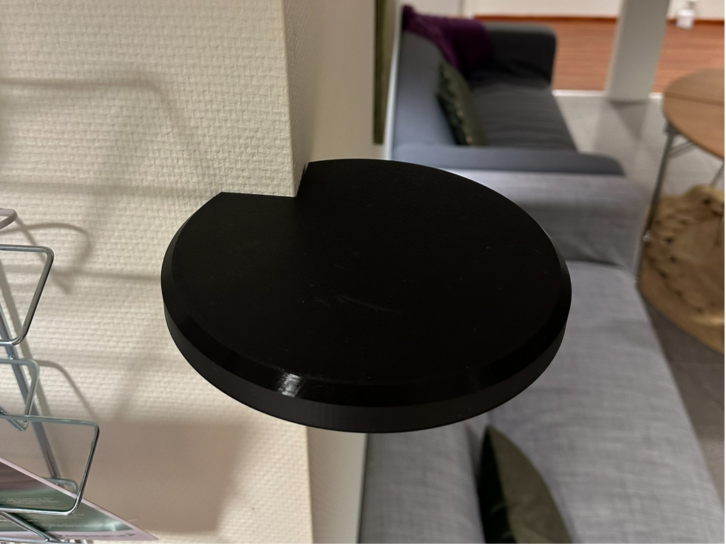 Corner shelf