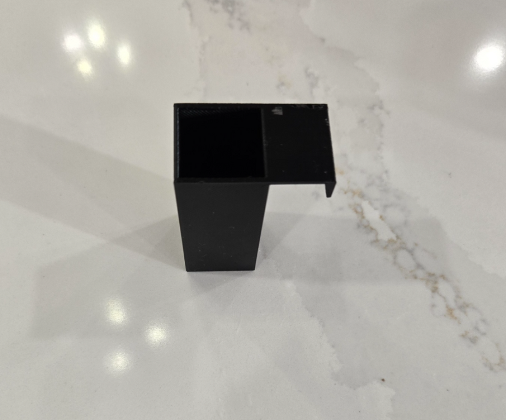 Frozen Cube Feeder