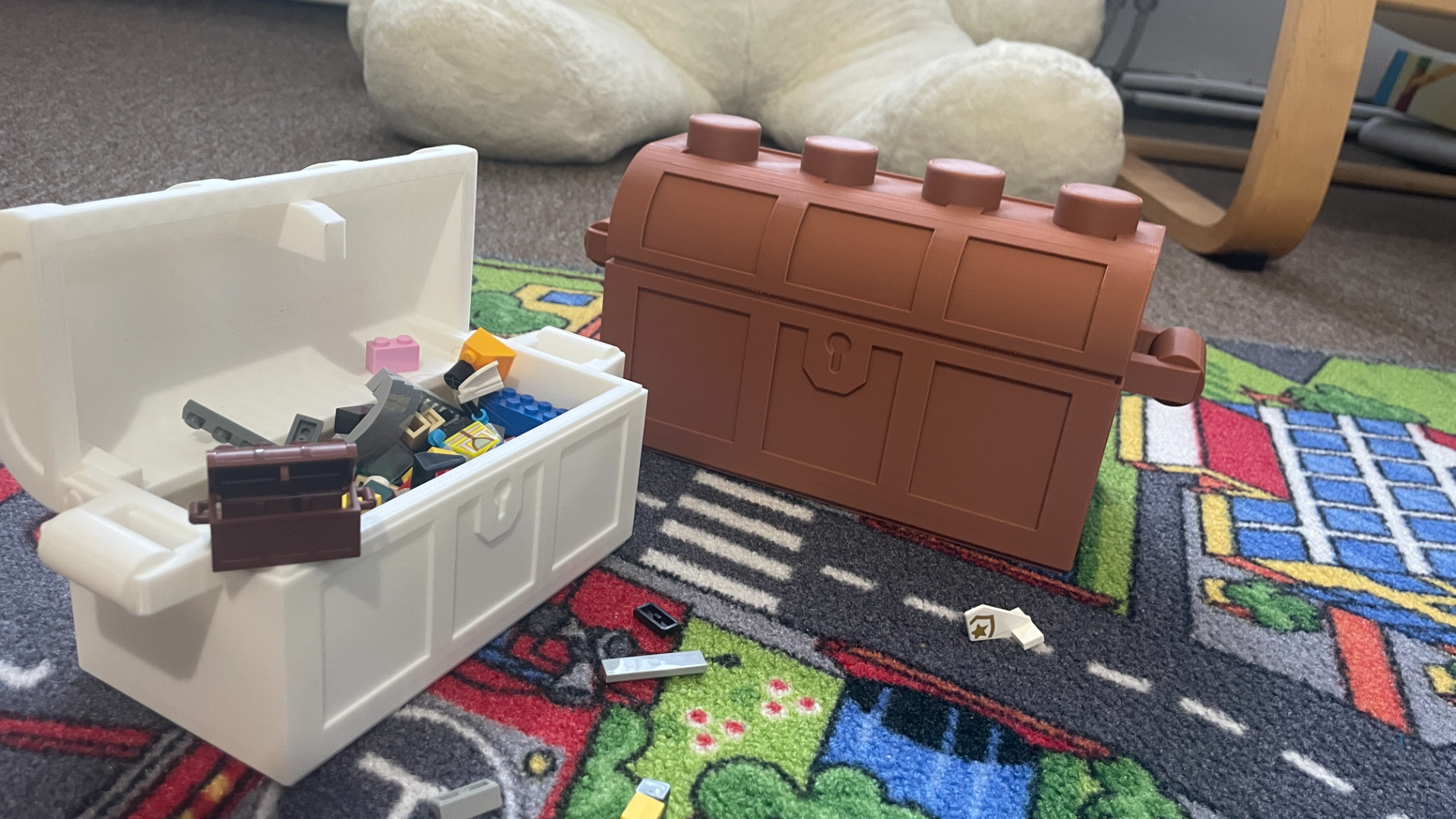 Brick _L...._Container, Treasure Chest 207x103