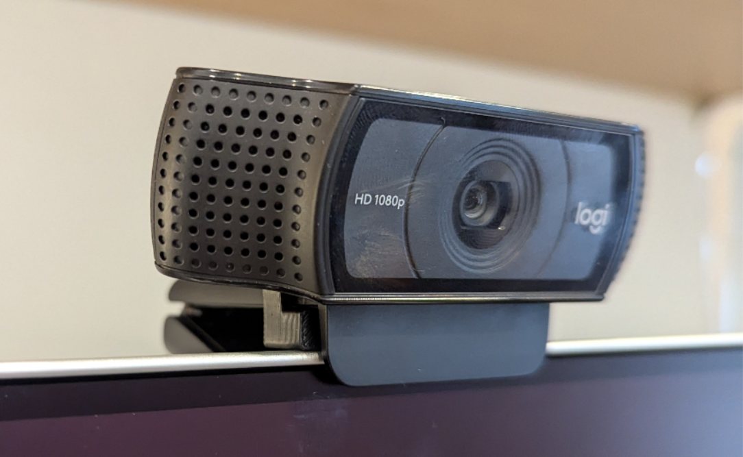 Logitech c920e Riser