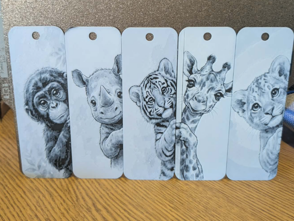 Set of 5 peeking safari animal bookmarks