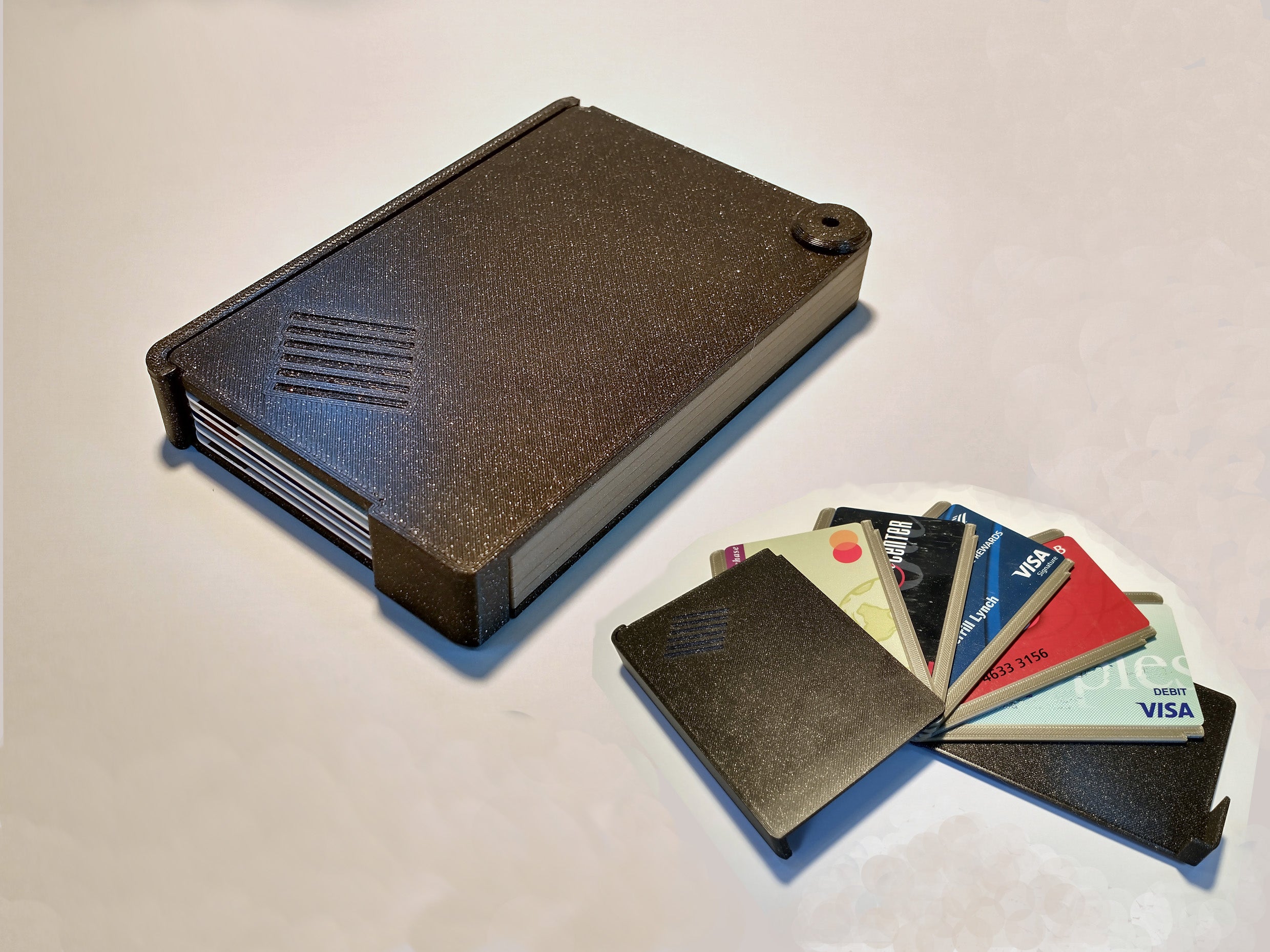 Fan-Out Card Wallet