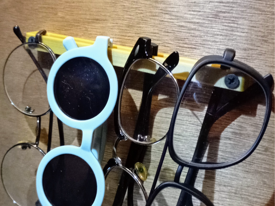 Glasses Holder