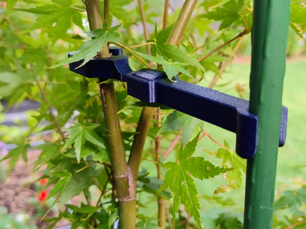 Tree support for young trees