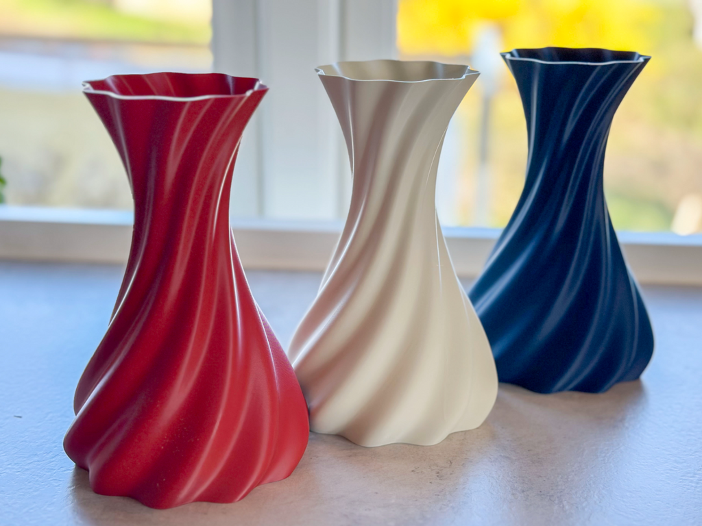 Spiral vase, wide flat bottom