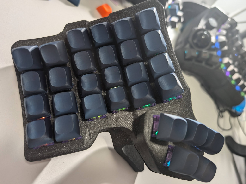 DES profile MX keycaps, separate stems and keys