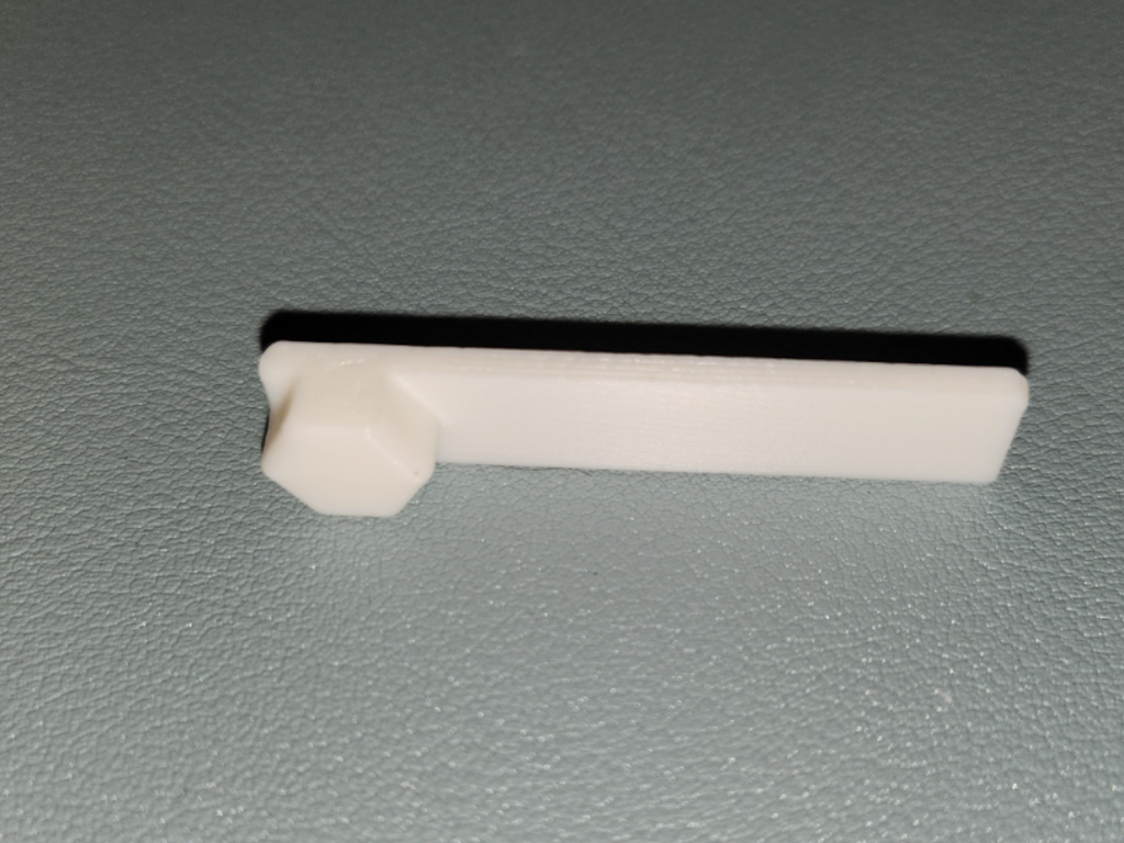 Right-angled allen tool for GOEWS hex bolts