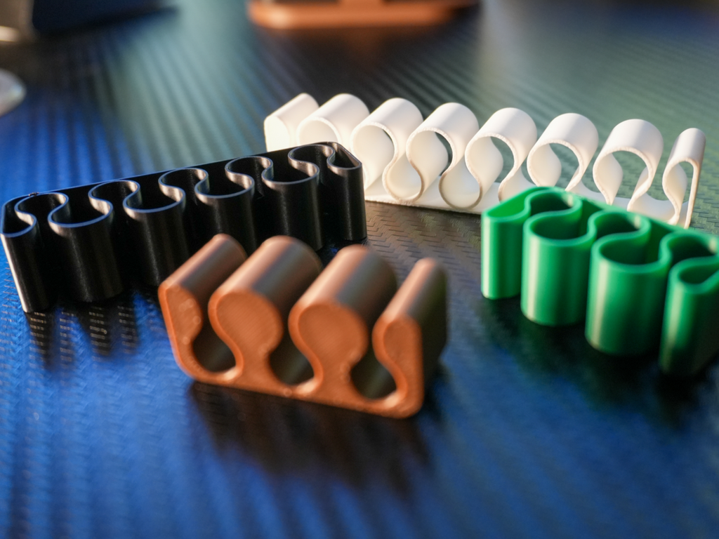 Cable Holder (Vase Mode)