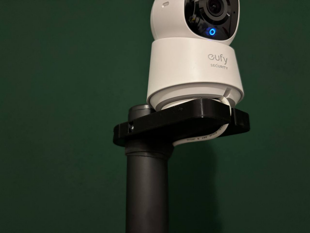 Eufy indoor Cam C220 pole mount