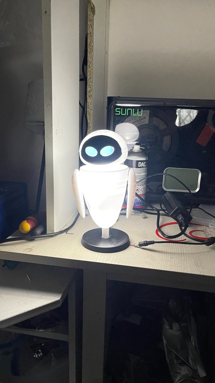 EVE Figure Wall-e led lamp